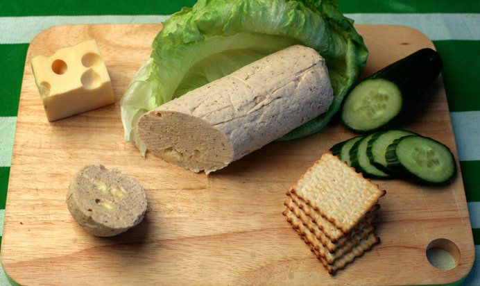 Домашняя колбаса из индейки