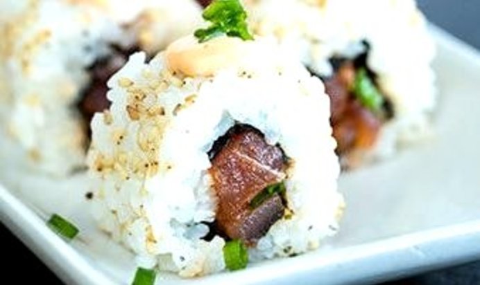 Суши с тунцом