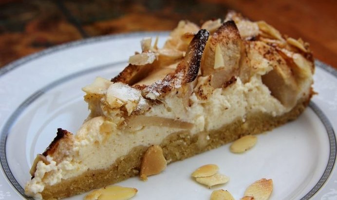 Творожная шарлотка с яблоками