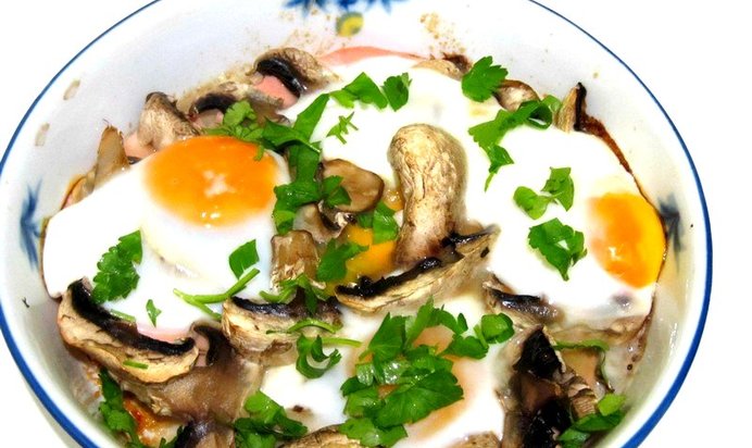 Яичница запеченная