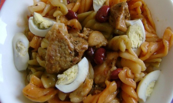 Горячий салат со свининой