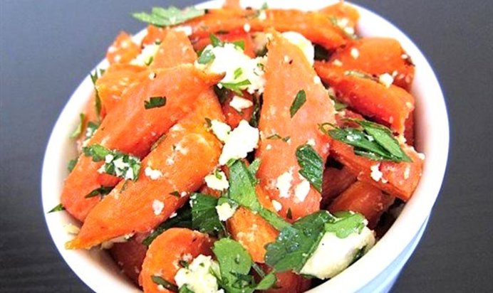 Салат из моркови с сыром