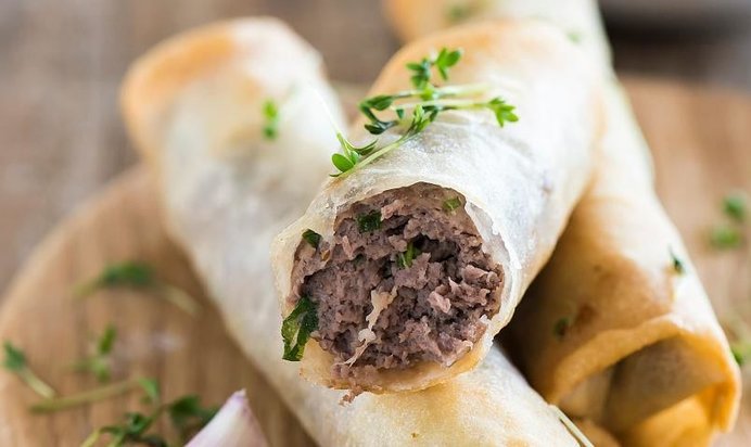 Спринг-роллы с ягнятиной