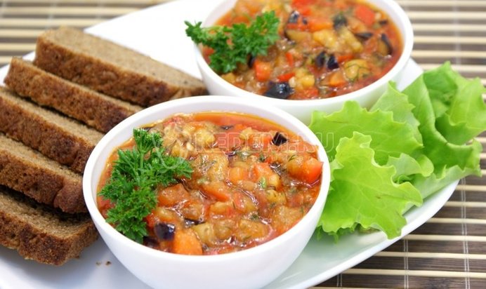 Овощное рагу с баклажанами