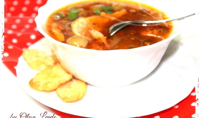 Сборная солянка на курином бульоне