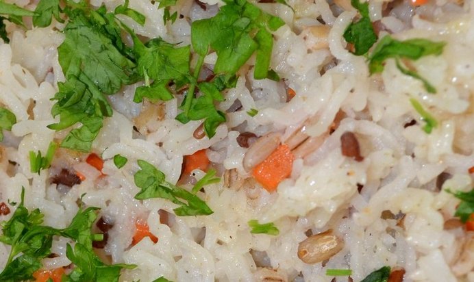 Жареный рис с перловкой и мясом