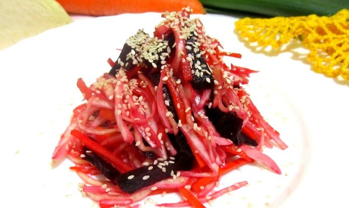 Салат из капусты и свеклы