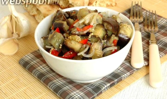 Салат из баклажанов с перцем