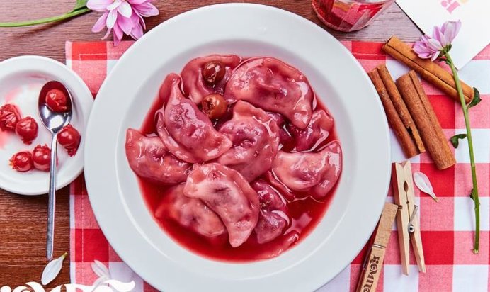 Вареники с вишней сваренные в компоте