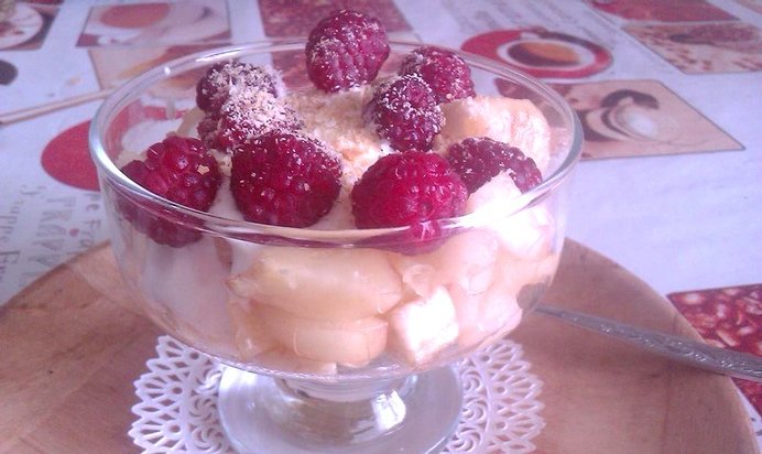 Фруктово-ягодный салат