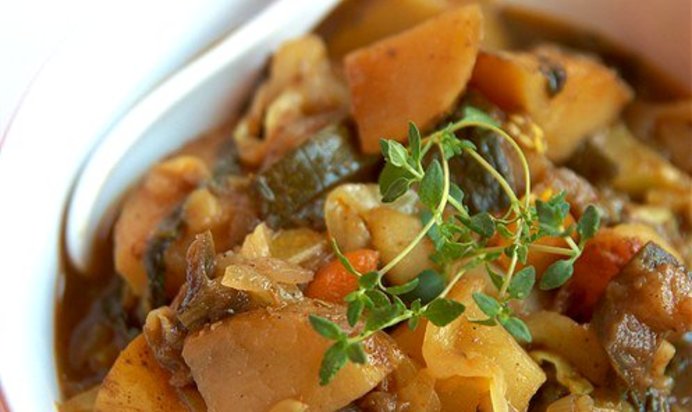 Овощное рагу с базиликом