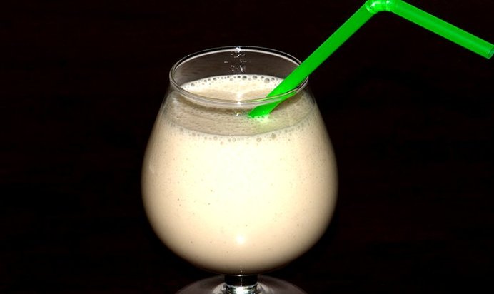 Молочный коктейль в блендере