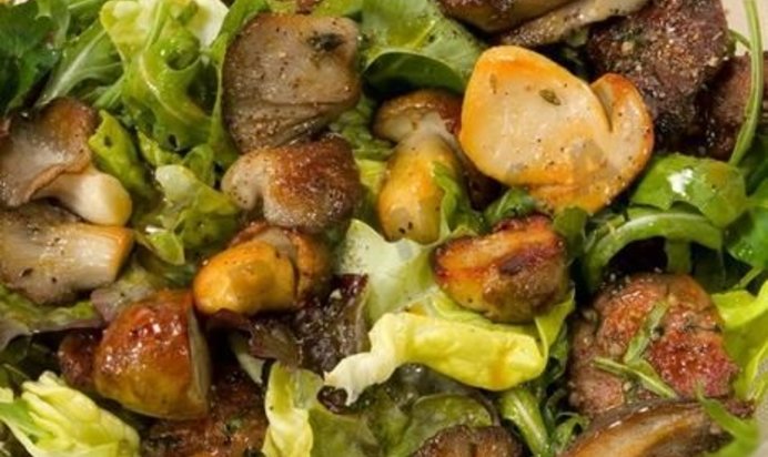 Салат из печени говяжьей и грибами