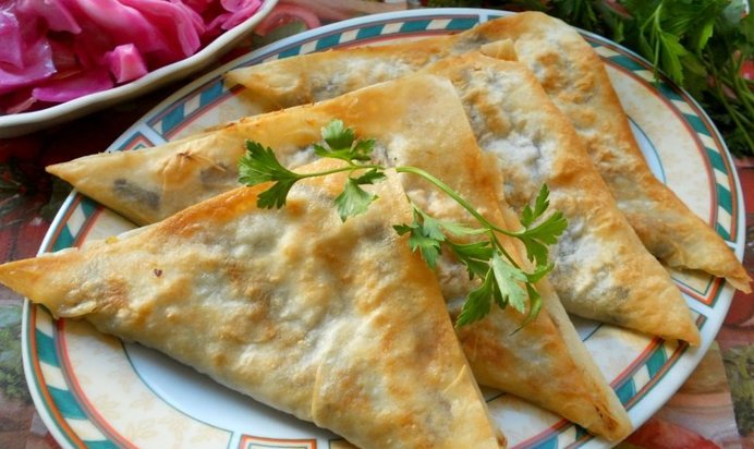 Треугольнички из лаваша с картофелем и грибами