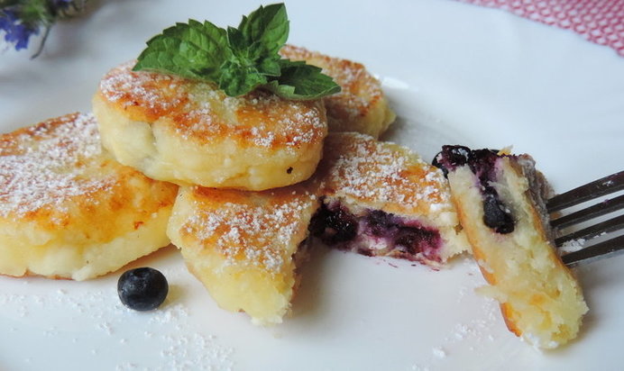 Сырники с черникой