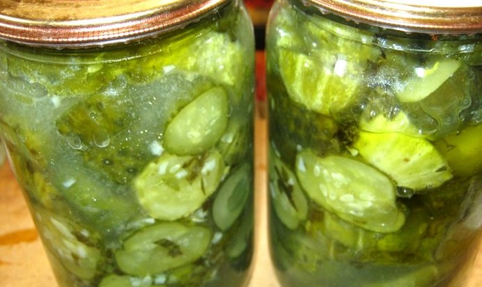 Салат из огурцов на зиму без стерилизации