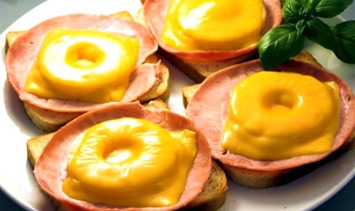 Гренки с ананасом