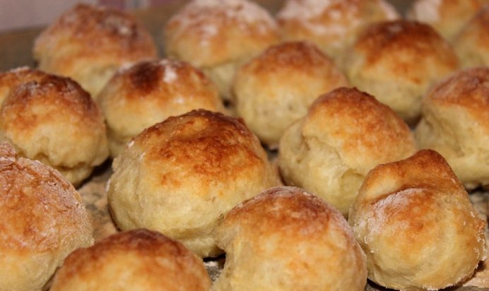 Домашние профитроли с банановым кремом