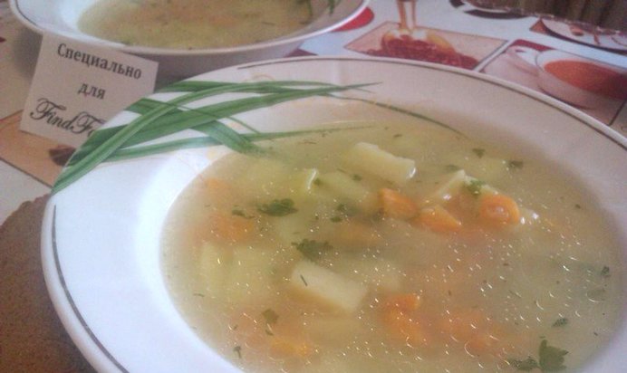 Овощной суп на курином бульоне