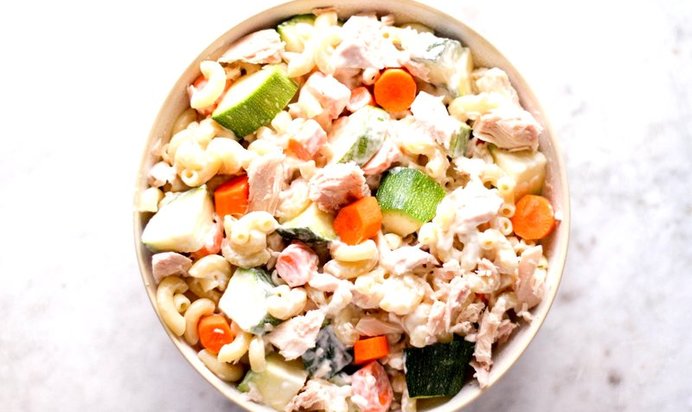 Салат с тунцом и макаронами