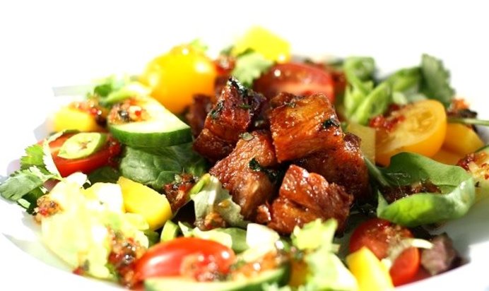 Салат из мяса свинины