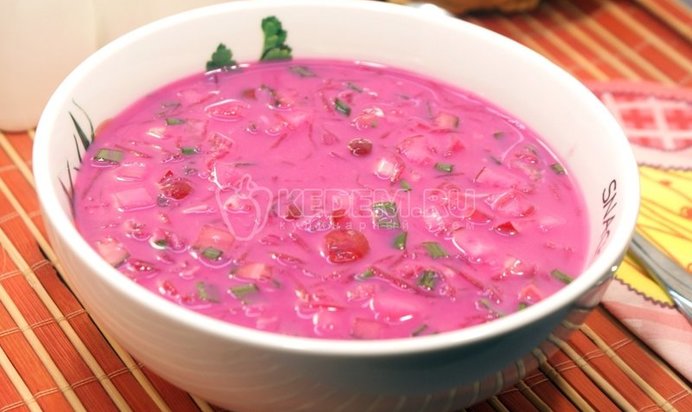 Зеленый гаспачо с куриным бульоном