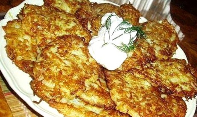 Оладьи из кабачков с зеленью