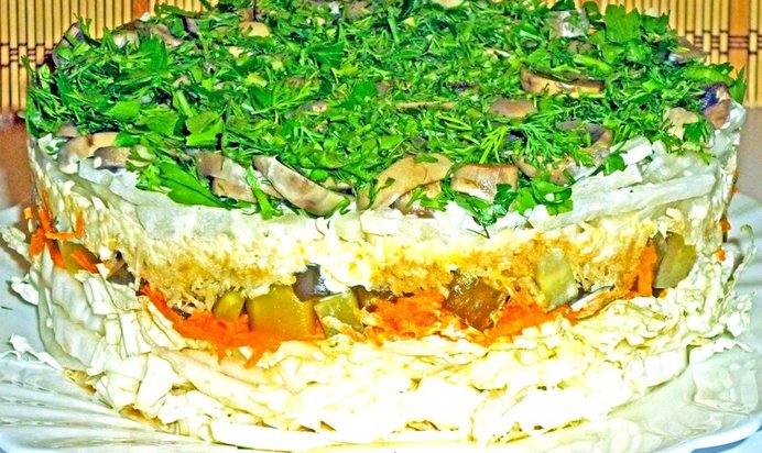 Салат-торт овощной слоеный