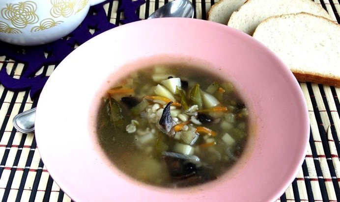 Рассольник с шампиньонами и булгуром