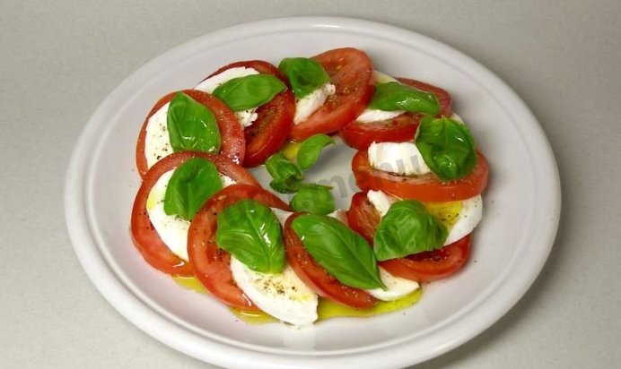 Салат Капри