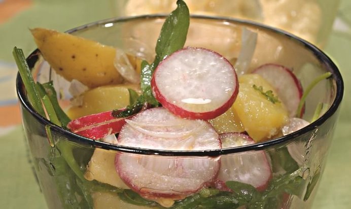 Весенний картофельный салат