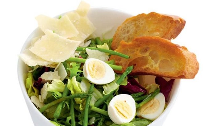 Салат со спаржей