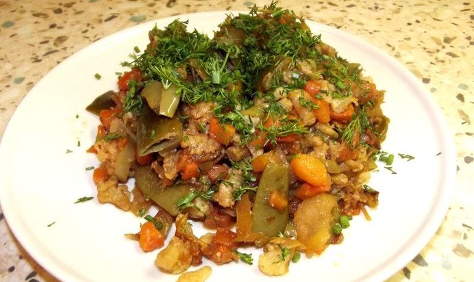 Овощное рагу с капустой