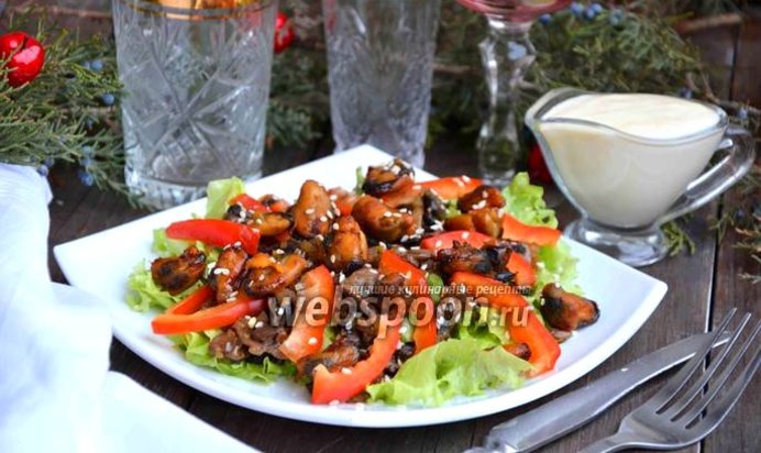 Тёплый салат с мидиями