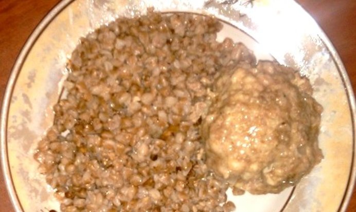 Гречка с котлетами в мультиварке