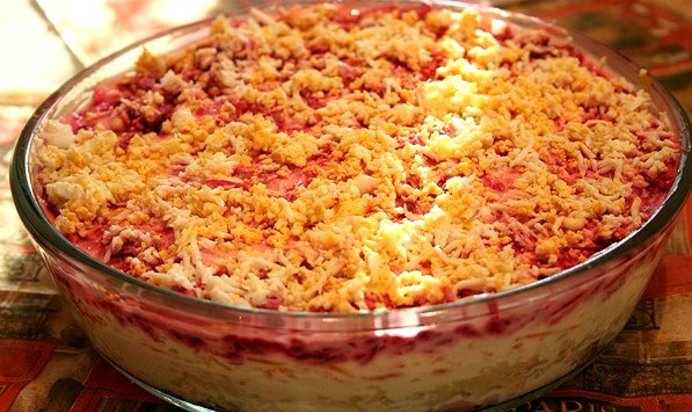 Сельдь под шубой с яблоком