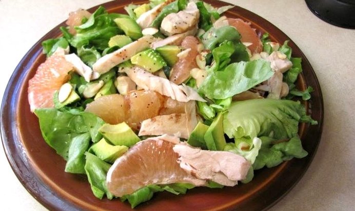 Куриный салат с грейпфрутом