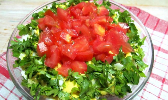 Салат из овощей с сердцем