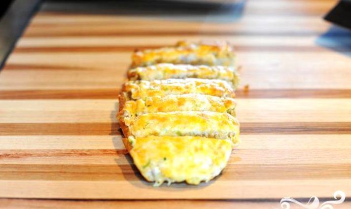 Чесночно-сырный хлеб