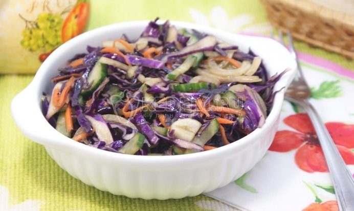 Салат с красной капустой