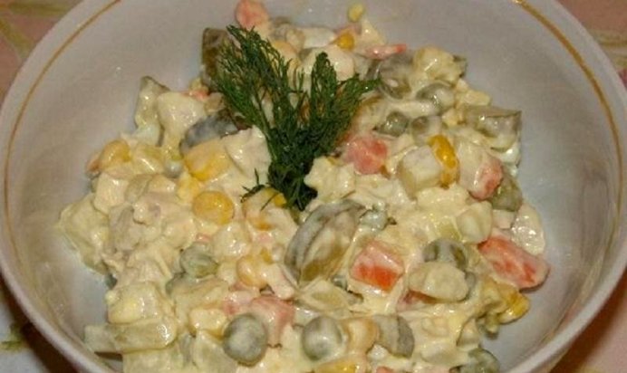 Салат Столичный с курицей