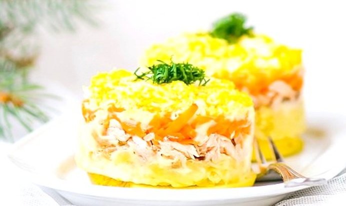 Мимоза с яблоком и сыром