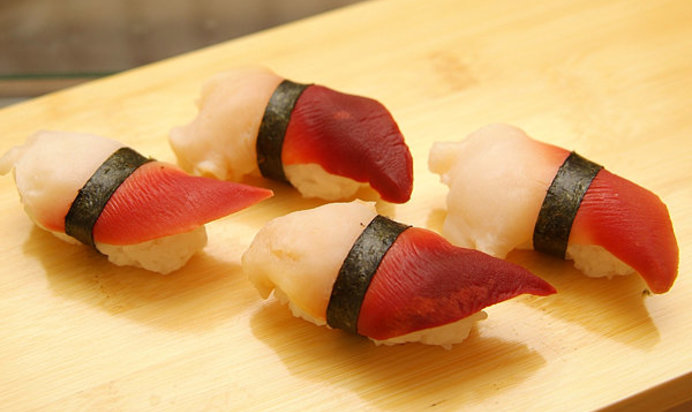 Нигири-суши с хоккигаем