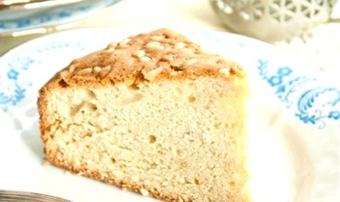 Пирог с оливковым маслом и кедровыми орехами