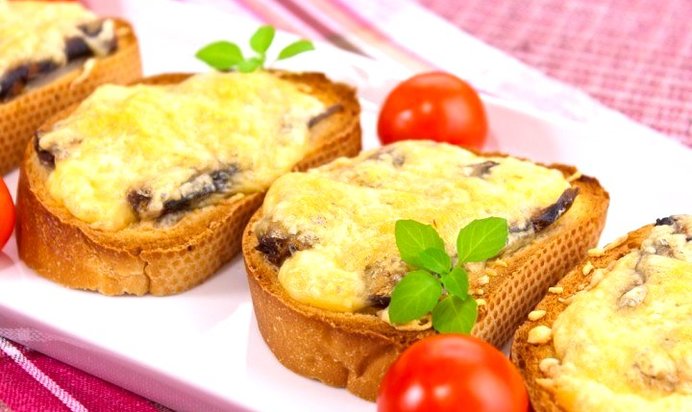 Бутерброды со шпротами