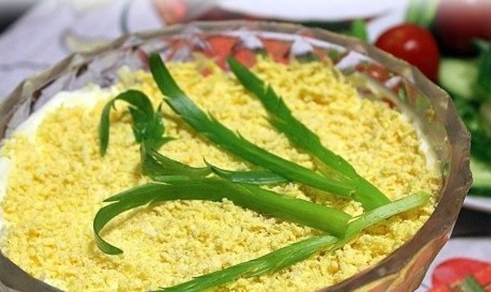 Салат с курицей и грибами