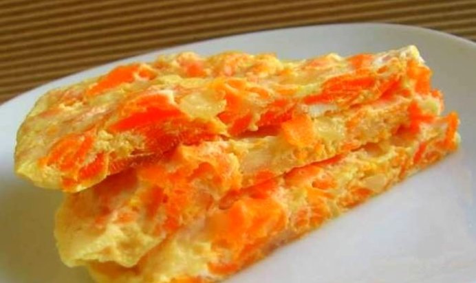 Омлет с сырой морковью