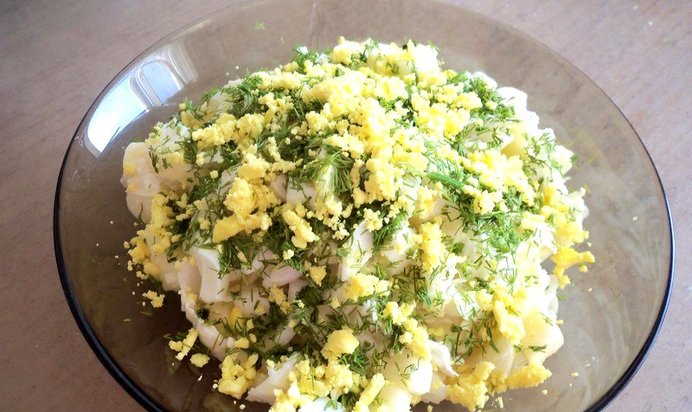 Салат из пекинской капусты с яблоком