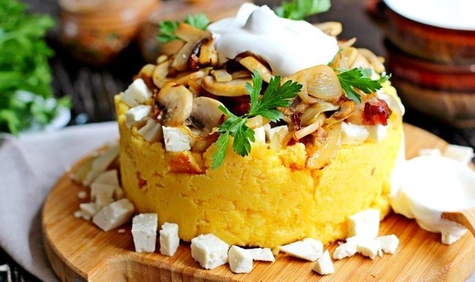 Шарлотка яблочная