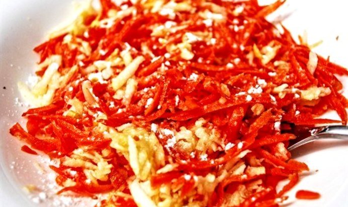 Сладкий морковный салат